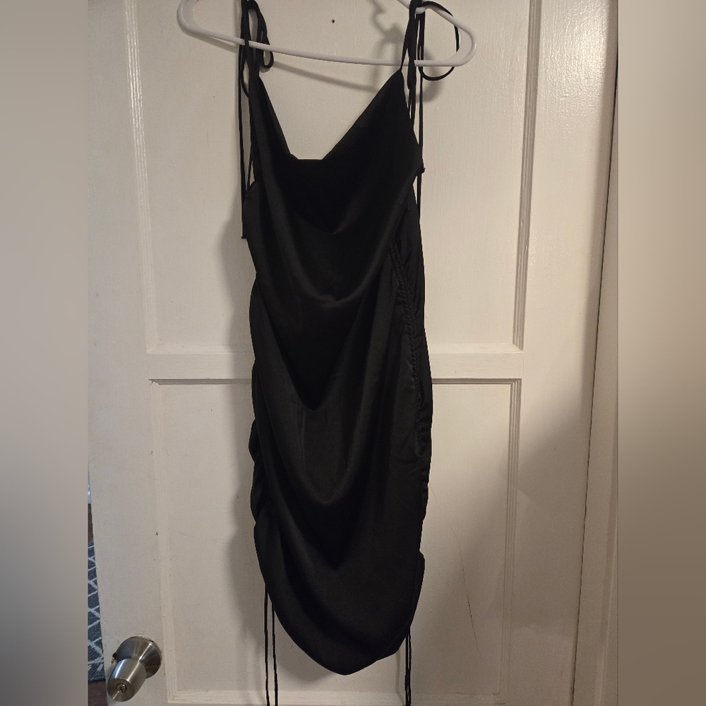 LEAU black dress